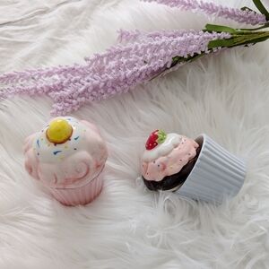 Ceramic cupcakes
